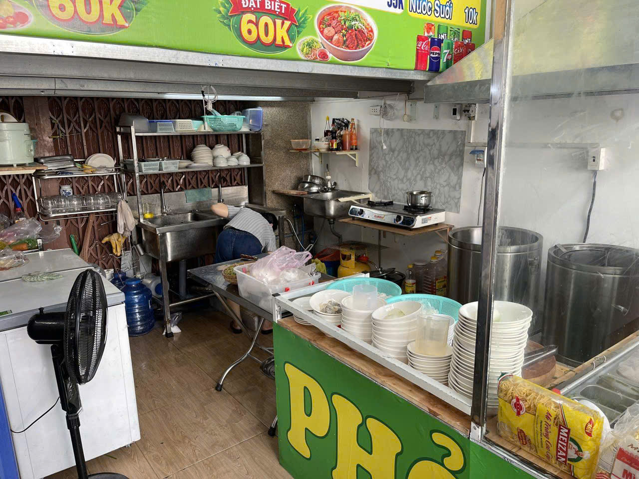 Tân Phú ! CHỐT NHANH ! SANG RẺ QUÁN PHỞ CHỈ 49tr , sân rộng 8m ( 10 bàn ) , Lề đường 4m, Tel : 0931782983 ( Chính chủ )-3