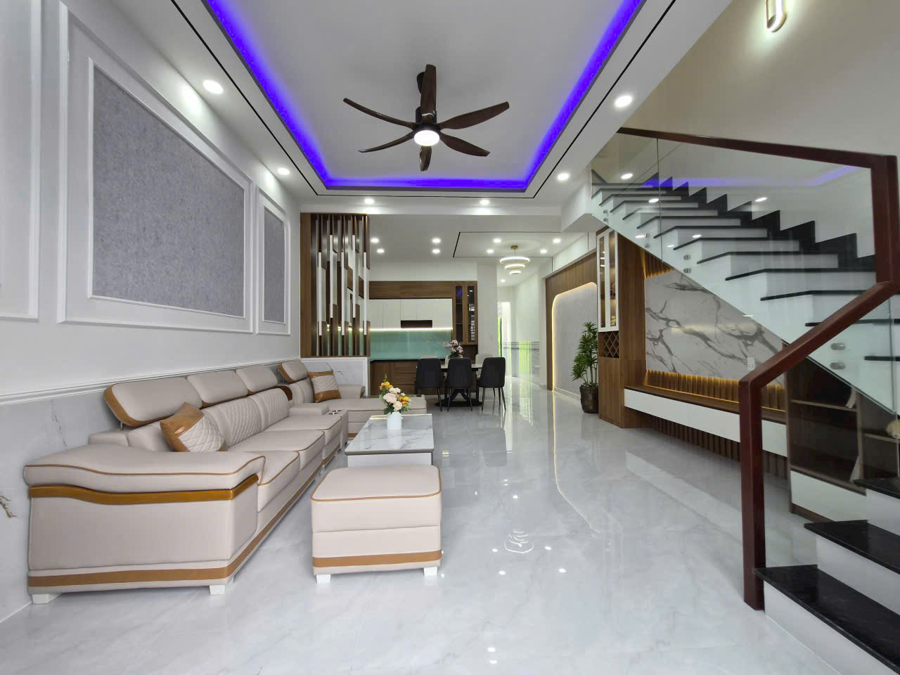 BÁN NHÀ MỚI 100%, 106M2, 1 TRỆT 1 LẦU, 3 PN + NỘI THẤT, SẴN SỔ TẠI ĐỨC HÒA, LONG AN