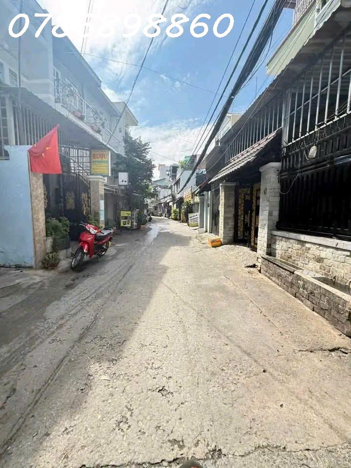 BÁN NHÀ NGAY CHỢ LÝ PHỤC MAN – HẺM ĐÔI 5M – CHỈ CÁCH CHỢ 17M