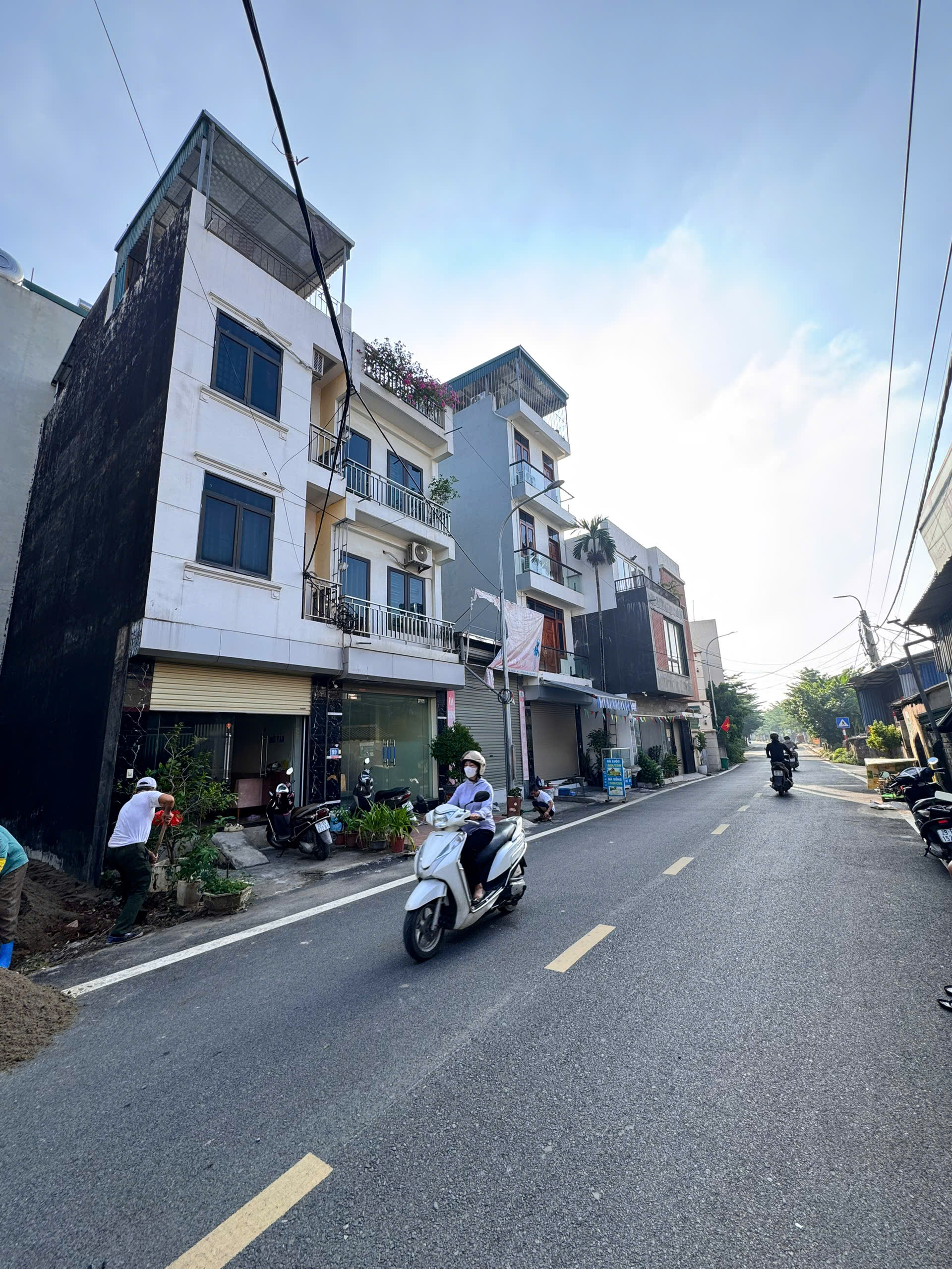 Bán nhà Hoài Đức, ngõ thông, oto tránh cách 50m, 4 ngủ full nội thất, chỉ hơn 4 tỷ.