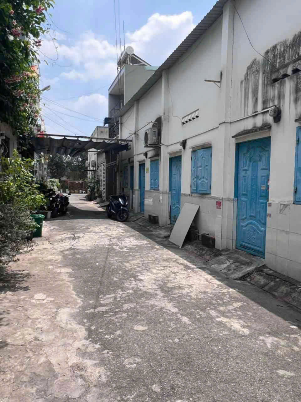 CHỦ CÂN BÁN GẤP -DÃY TRỌ 15 PHÒNG DONG TIEN
240TRIEU/NĂM GIÁ 15TY-1