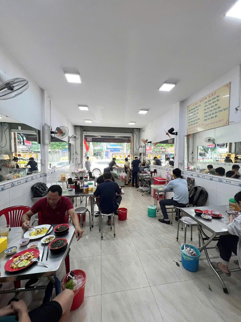 SANG NHƯỢNG QUÁN CƠM GÀ HẢI NAM LỘC PHÁT – MẶT TIỀN BÀU CÁT, TÂN BÌNH-3