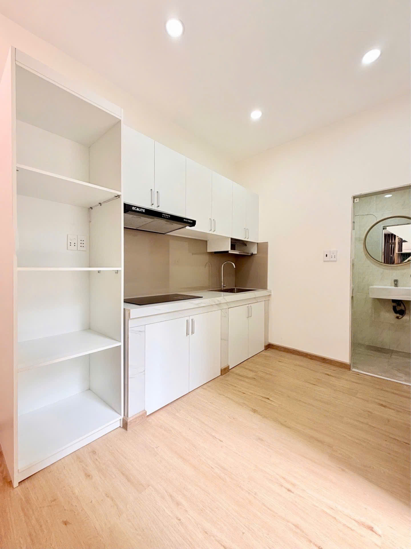 NHÀ ĐẸP CẦN BÁN 371 NGUYỄN DUY DƯƠNG QUẬN 10 ,TPHCM