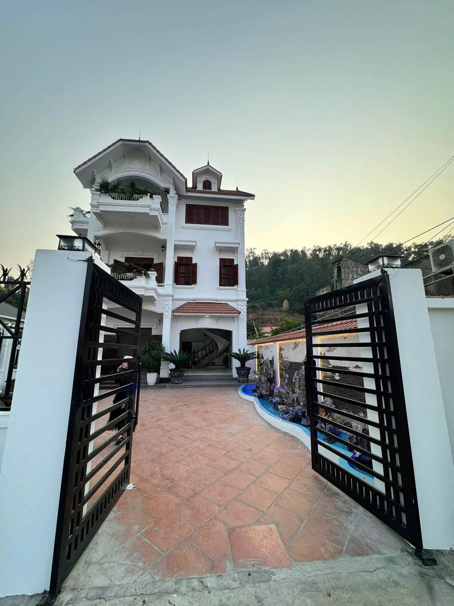 cần chuyển nhượng nhà gắn liền trên đất Thuỷ Nguyên- Hải Phòng- Khu vực đường to ô tô tải chánh nhau