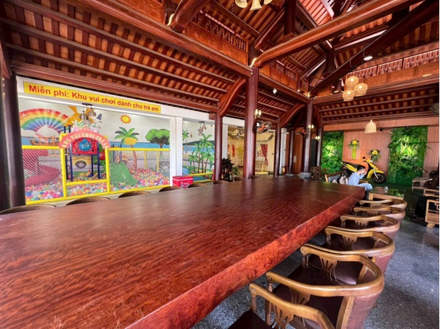 Bán biệt thự dát vàng kèm quán Cafe 2MT tại P.Bình Phước, TP.Đồng Nai; 0944777999-2