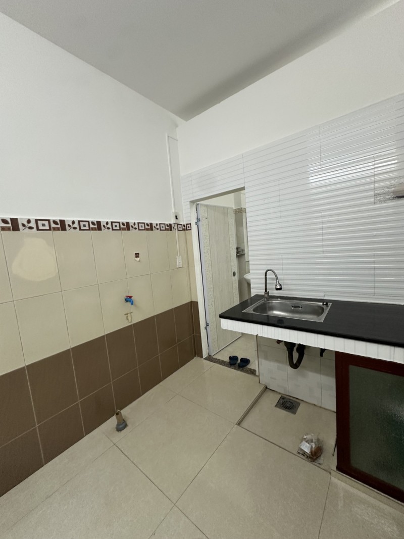 # 2.4 tỷ Lô Góc kiệt gần Nguyễn Văn Linh, đi bộ ra Cầu Rồng, 2 tầng, thoáng mát-3
