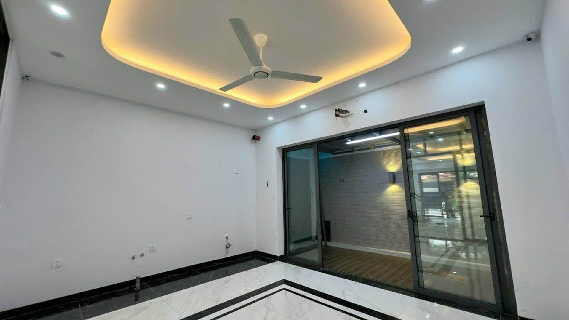 Bán nhà về quê Việt Hưng 12 tỷ thang máy,60m sổ đỏ Long Biên-3