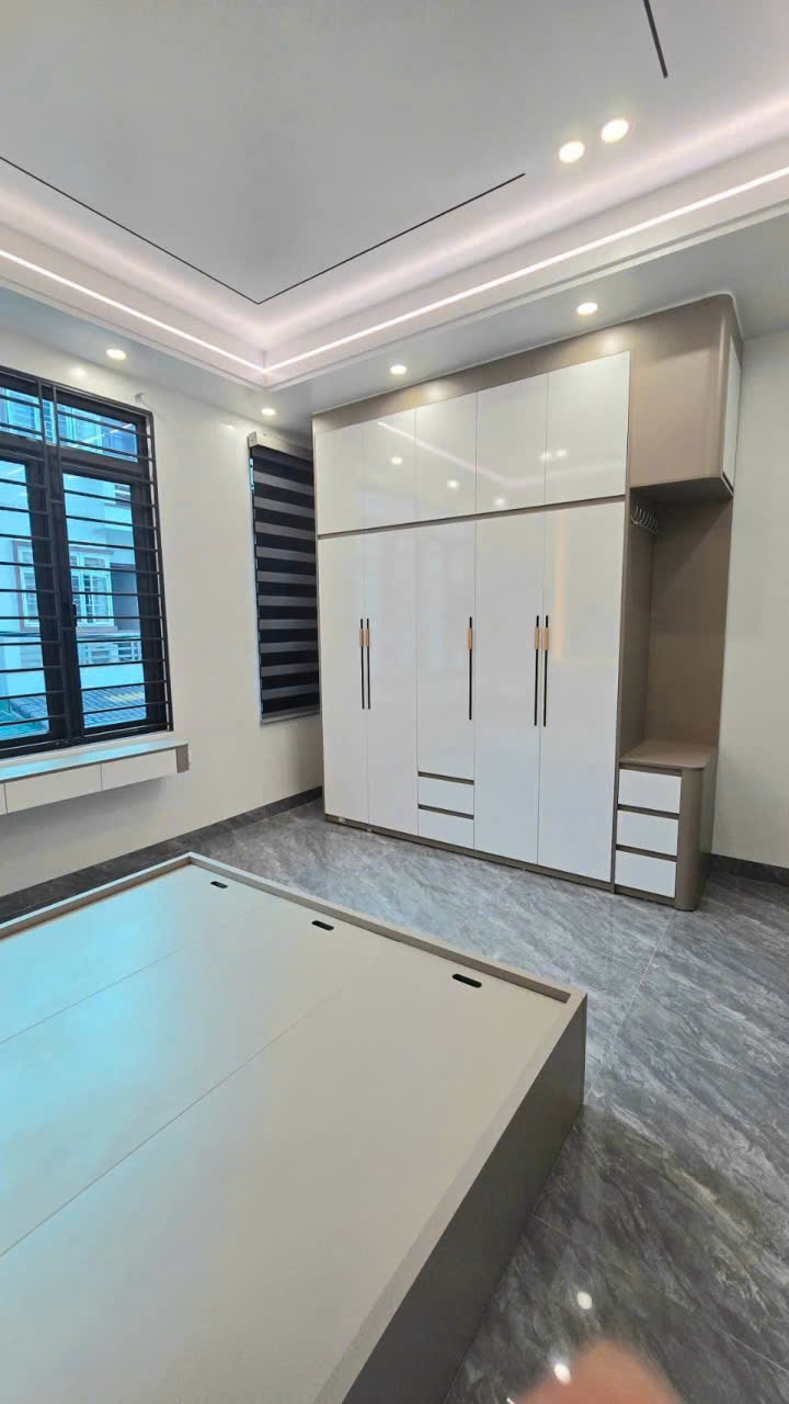 Bán nhà 4 tầng Bình Lộc ngõ thông 2 ô tô tránh, sát chợ giá 3.x tỷ-3