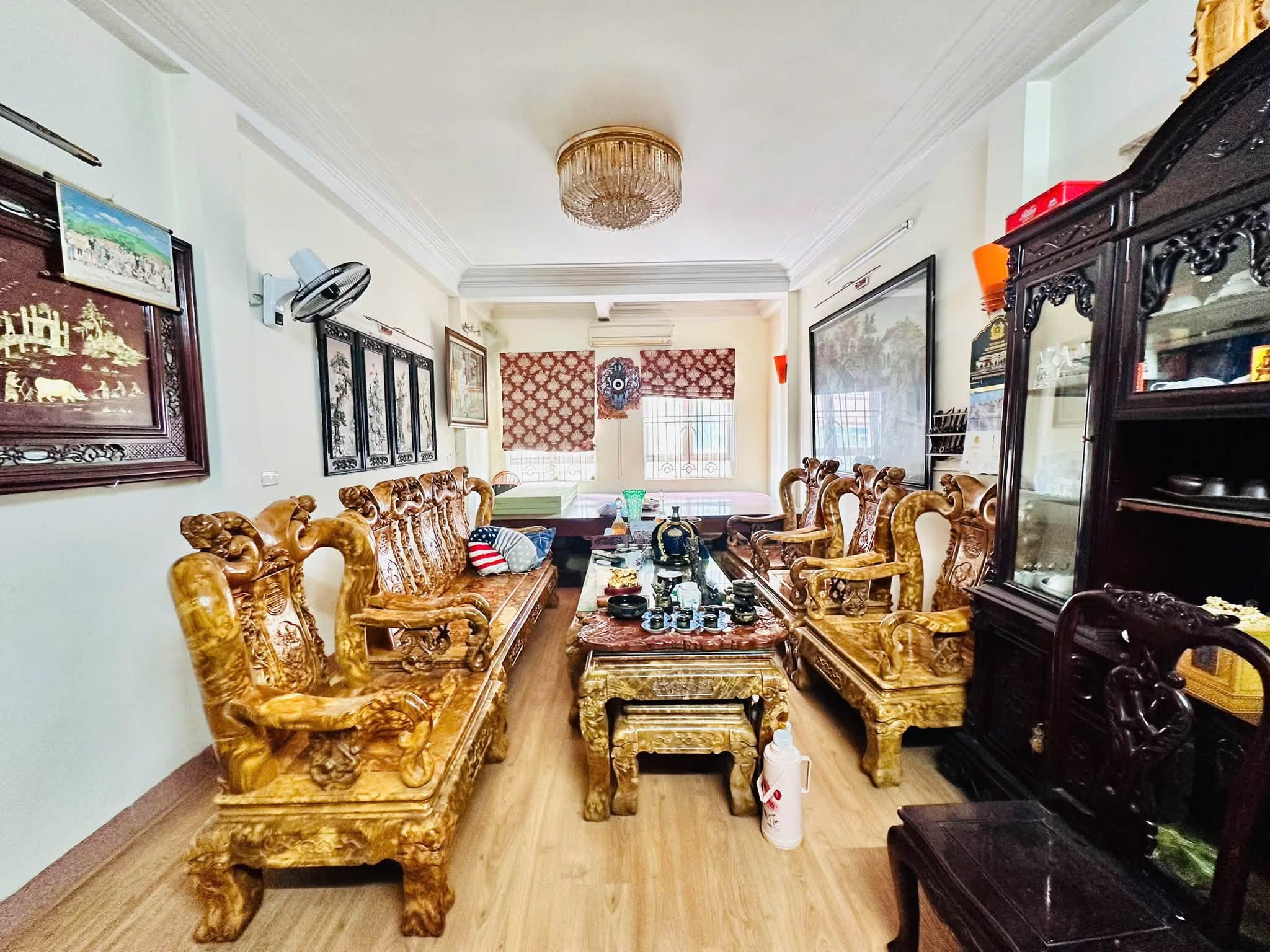 Bán nhà mặt phố Mã Mây, 85m2, 55.5 tỉ, vị trí đẹp, kinh doanh đỉnh, pháp lý chuẩn