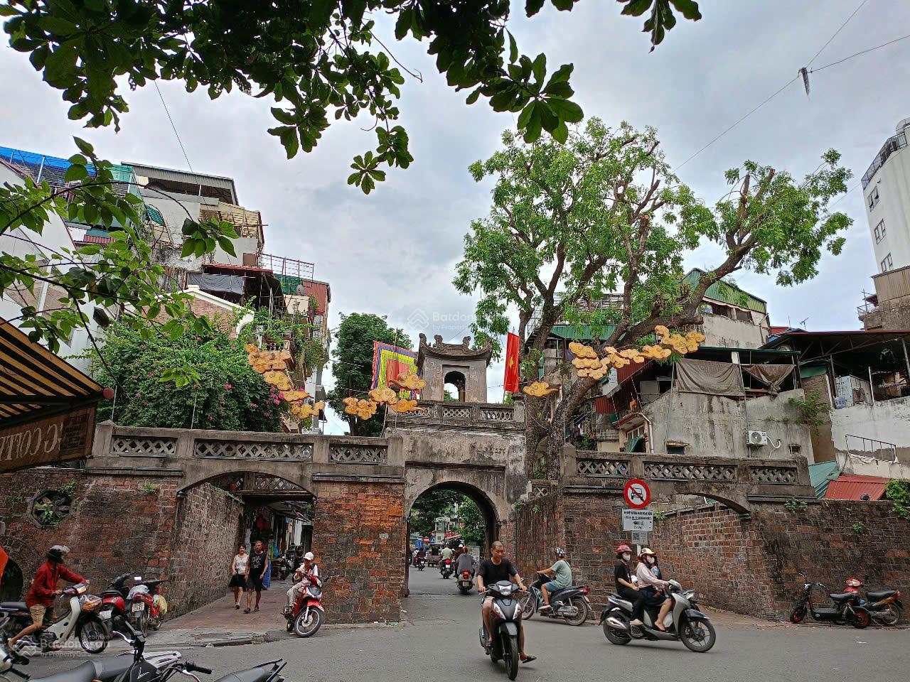 Chính chủ bán căn nhà mặt phố cổ tại phố Hàng Chiếu, phường Đồng Xuân, quận Hoàn Kiếm, Hà Nội.-3