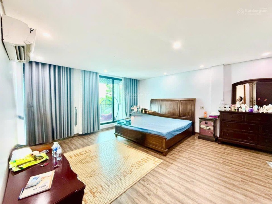 Bán siêu phẩm mặt phố Vạn Phúc kéo dài, Ba Đình DT: 91m, 5 tầng, MT 4,6m, 64 tỷ. LH: 0933 993568-3