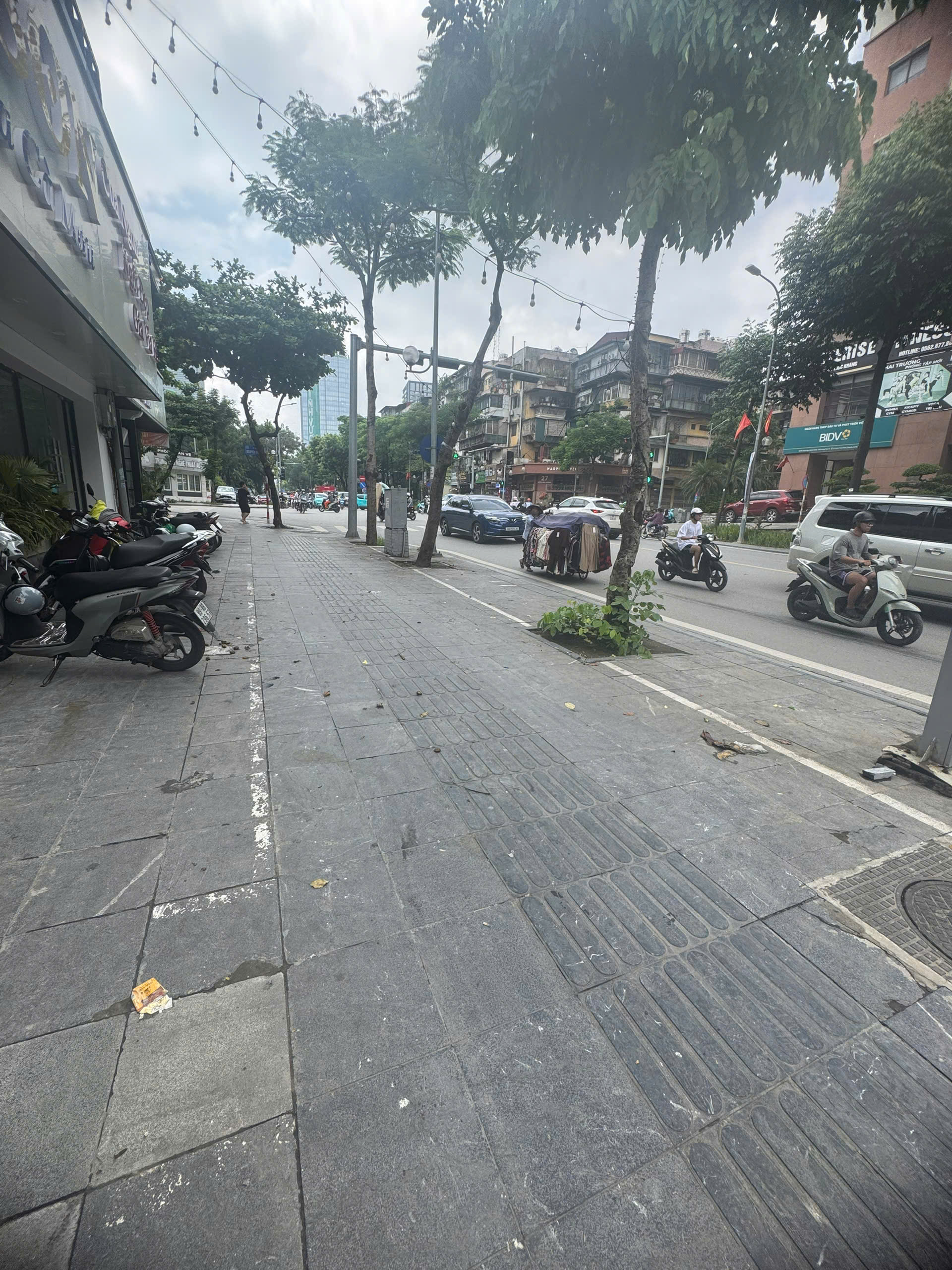 Cho thuê mặt bằng kinh doanh hót tại Huỳnh Thúc Kháng, Đống Đa, Hà Nội-1