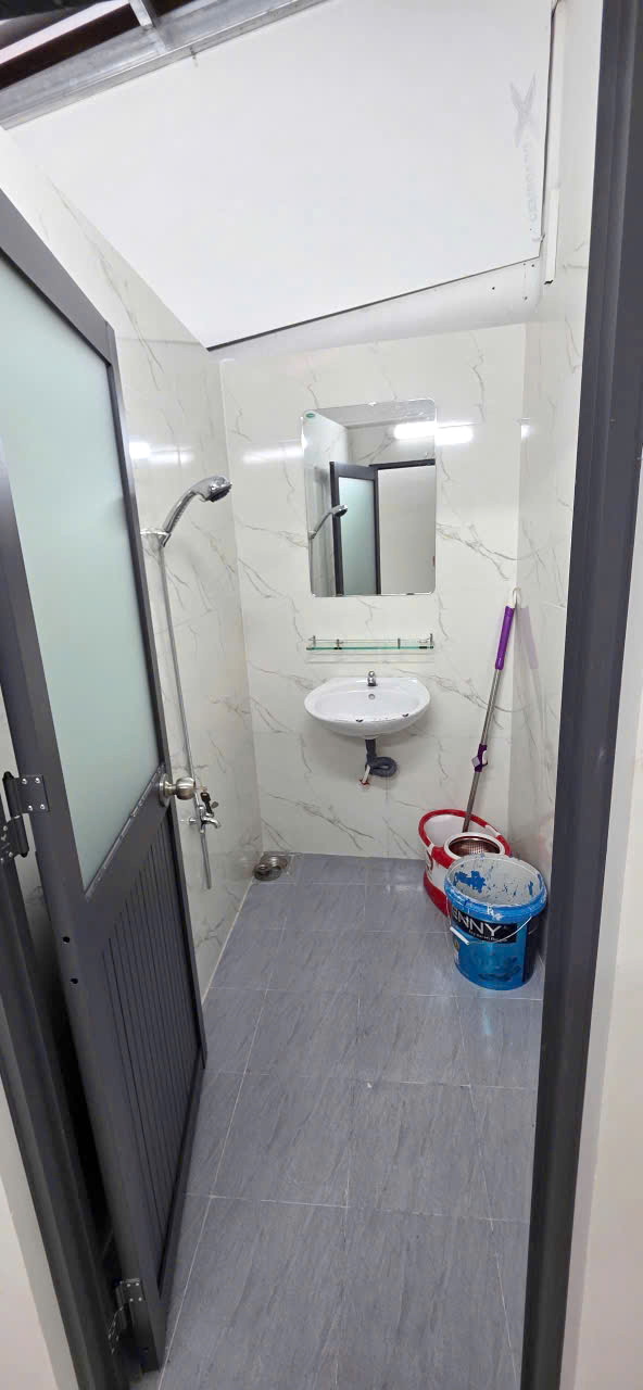 Nhà 2 tầng hẻm thông 1414 Phạm Thế Hiển P5Q8 . Giá: 2.4 tỷ
