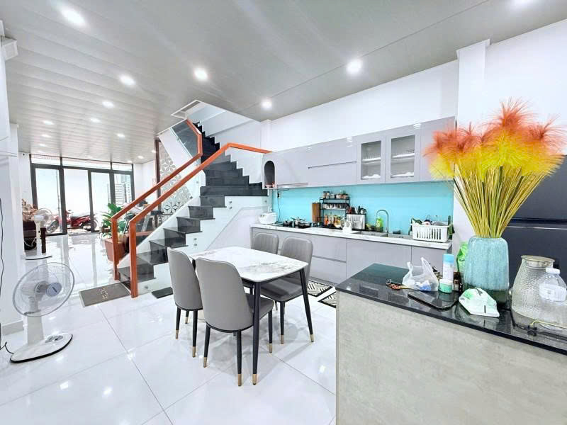 Bán nhà hẻm 4m Trịnh ĐÌnh Trọng - gần Âu Cơ vào, 4x20m, 2 Tầng mới, 2 PN, chỉ 6,9 Tỷ.