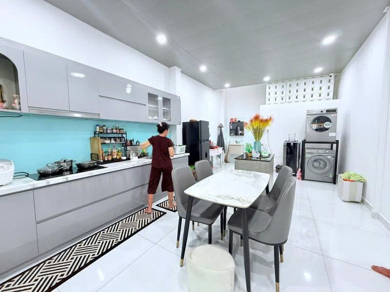 Bán nhà hẻm 4m Trịnh ĐÌnh Trọng - gần Âu Cơ vào, 4x20m, 2 Tầng mới, 2 PN, chỉ 6,9 Tỷ.-4