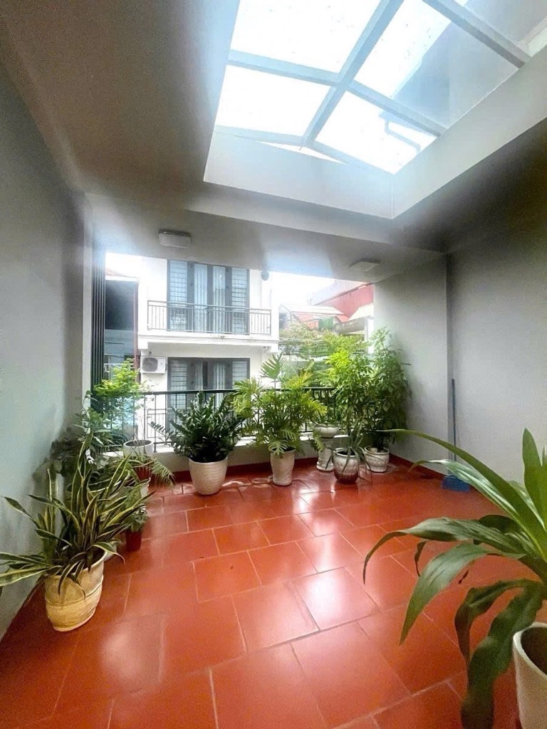 Bán nhà dân xây Phân Lô Trần Quang DIệu 68m oto thang máy  ô chờ loanh quanh 20 tỷ