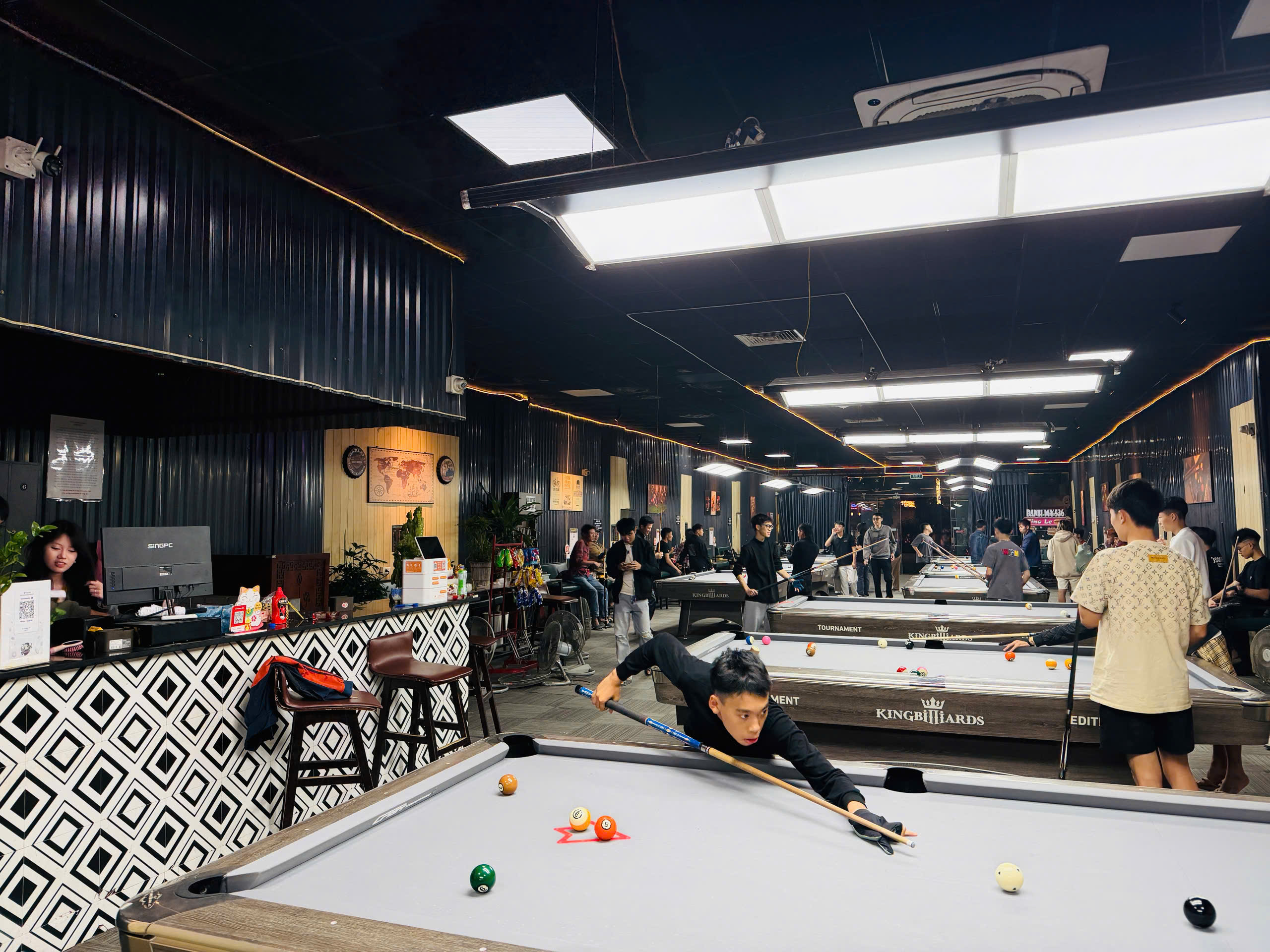 SANG NHƯỢNG CLB BILLIARDS KINGSBILLIARD , VỊ TRÍ VÀNG ĐỐI DIỆN LOTTE TÂY HỒ