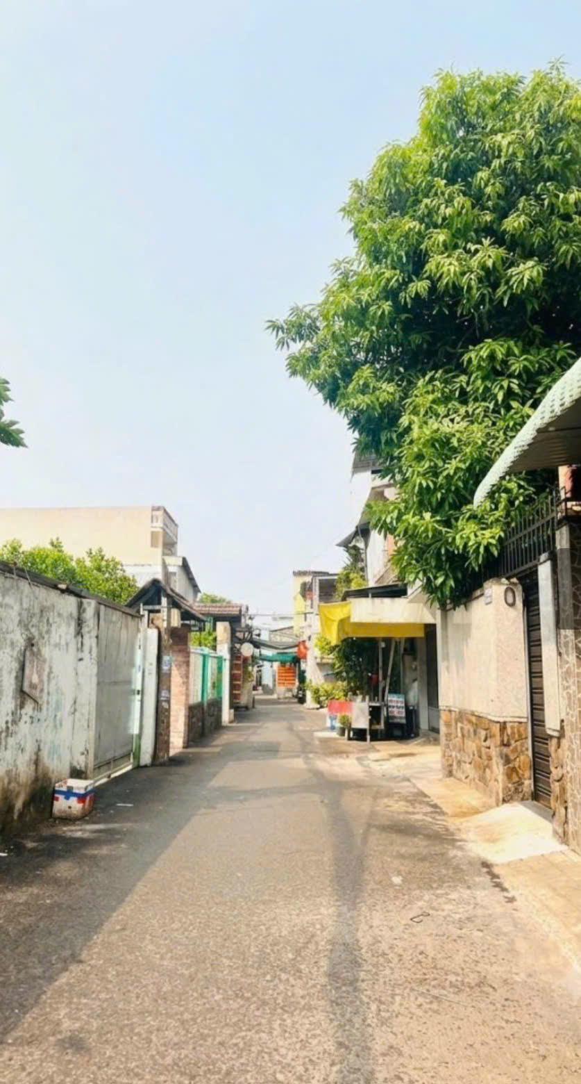 Nhà 2 mặt thoáng 2 tầng - hoàn công đủ - ngang 5.8. lh:0966856870 -4
