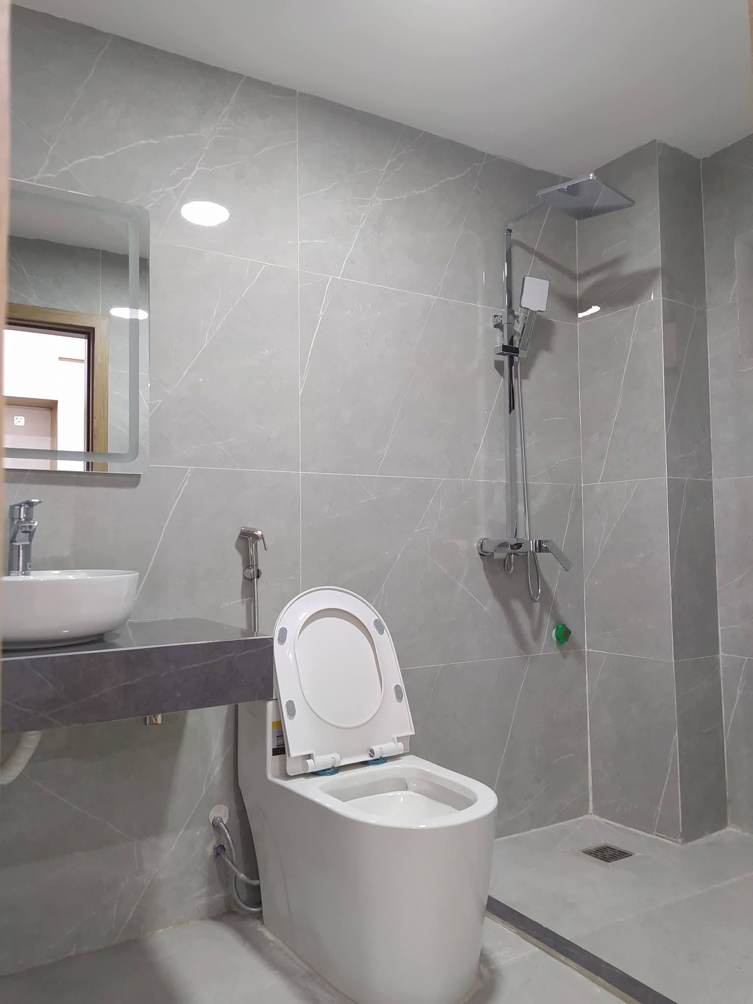 Chính chủ bán nhà phố Đặng Văn Ngữ, 21m 5 tầng, lg, 100m ra ô tô, 5.4 tỷ 0973256699