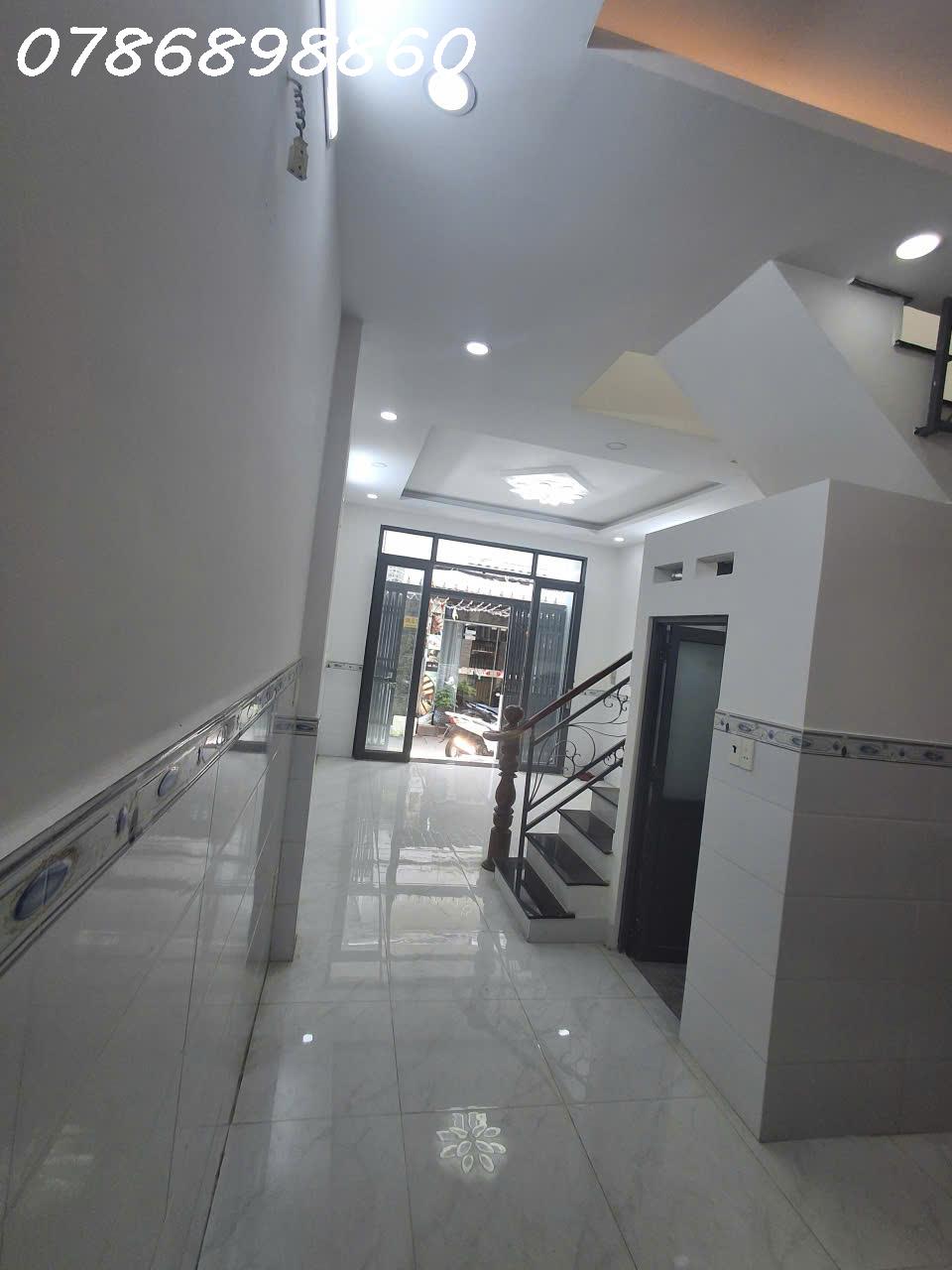 BÁN NHÀ MẶT TIỀN 1041 TRẦN XUÂN SOẠN, P. TÂN HƯNG, QUẬN 7