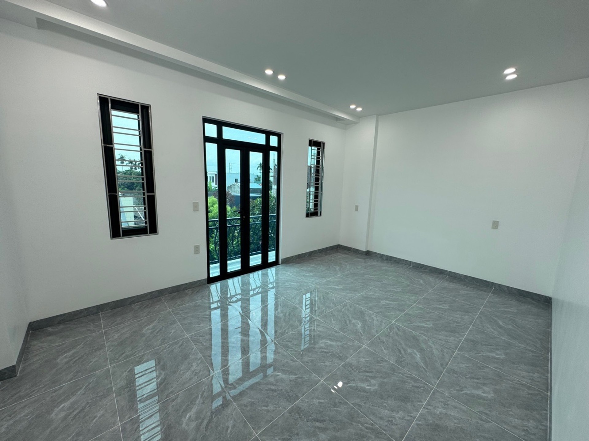 BÁN GẤP NHÀ BỐN TẦNG ĐẸP TẠI AN DƯƠNG - HẢI PHỎNG-3