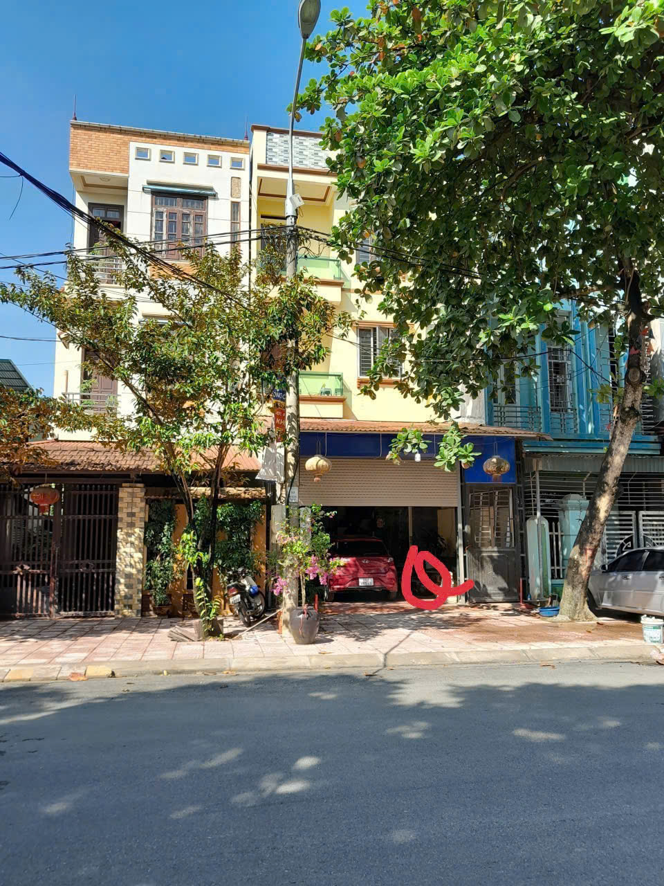 CHÍNH CHỦ CẦN BÁN ĐẤT TẶNG NHÀ 1 TRỆT - 2 TẦNG CÓ VỊ TRÍ ĐẸP TẠI THỊ TRẤN LẬP THẠCH - H. LẬP THẠCH - VĨNH PHÚC.