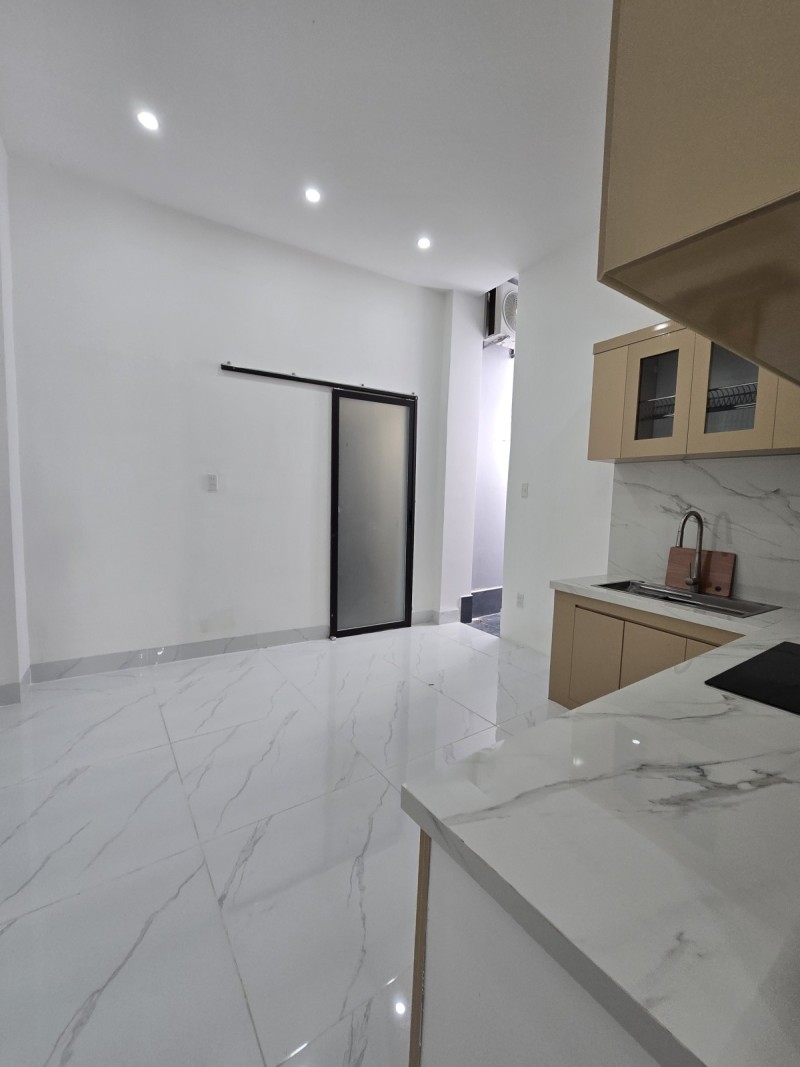 ♥ MT Hoàng Diệu 2 chiều, 77m2, 2 mặt thoáng, 3 tầng đẹp, 7PN, Giảm sâu 1 tỷ