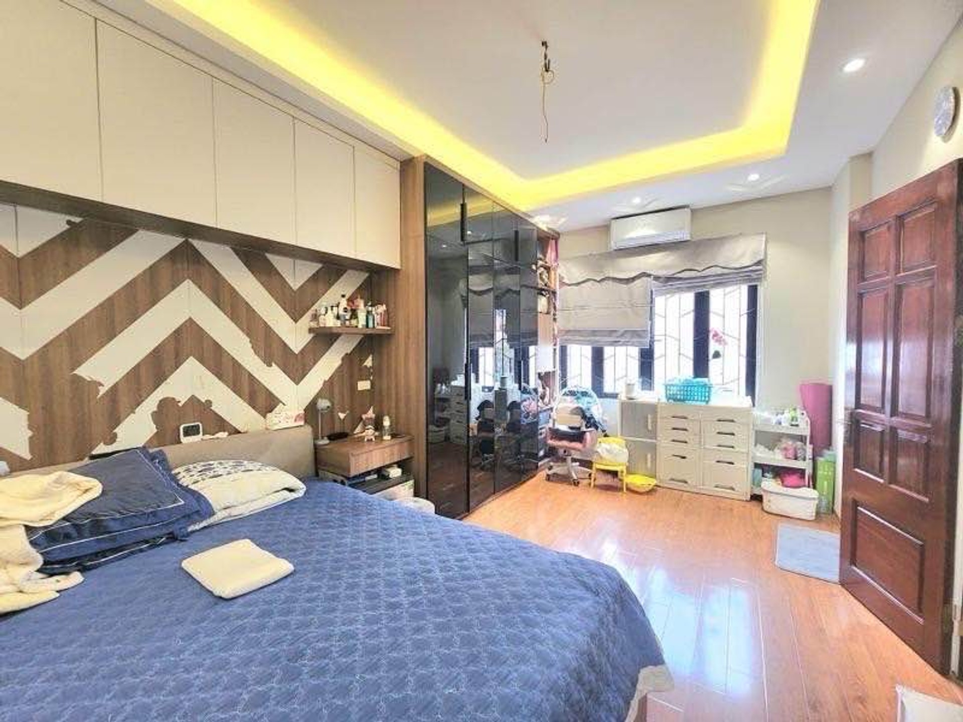 Bán nhà Hoàng Cầu Đống Đa, tài chính nhỉnh 13 tỷ, gần phố, gần ô tô