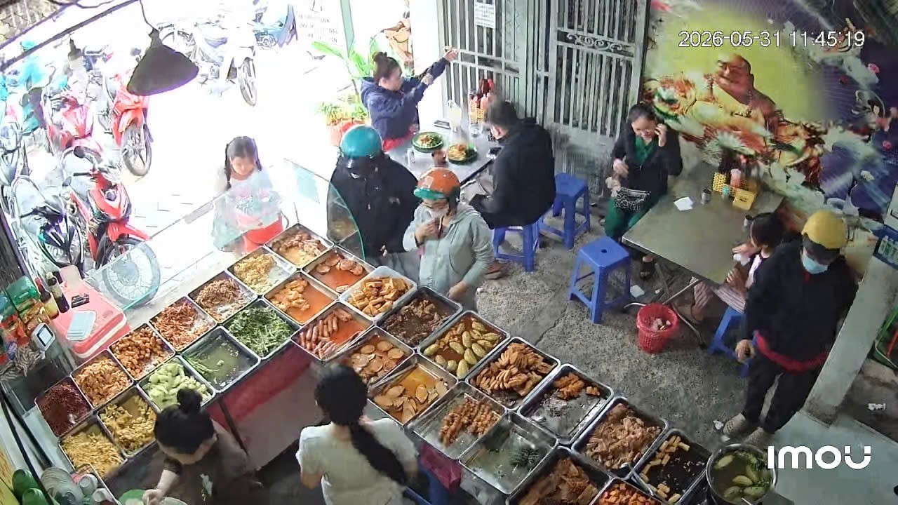 CẦN SANG NHANH MẶT BẰNG KINH DOANH QUÁN CƠM CHAY TẠI Lê Lợi gần chùa Hoằng Pháp