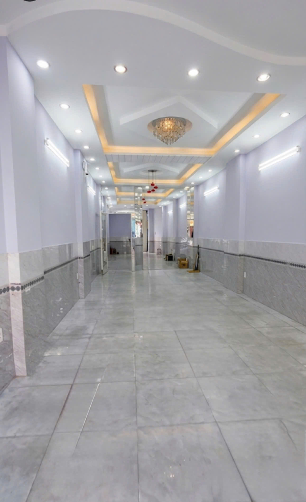 MẶT TIỀN KHU VIP K300 TÂN BÌNH - ĐƯỜNG 20M CÓ VỈA HÈ - DÒNG TIỀN 350 TRIỆU/NĂM - 72M²