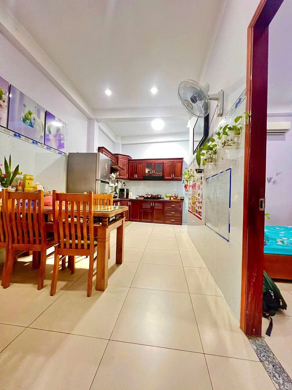 Bán Nhà Mặt Tiền Gần Lạc Long Quân 4 Tầng 80m2 Ngang 4.2m Vuông đẹp Nhỉnh 13 Tỷ