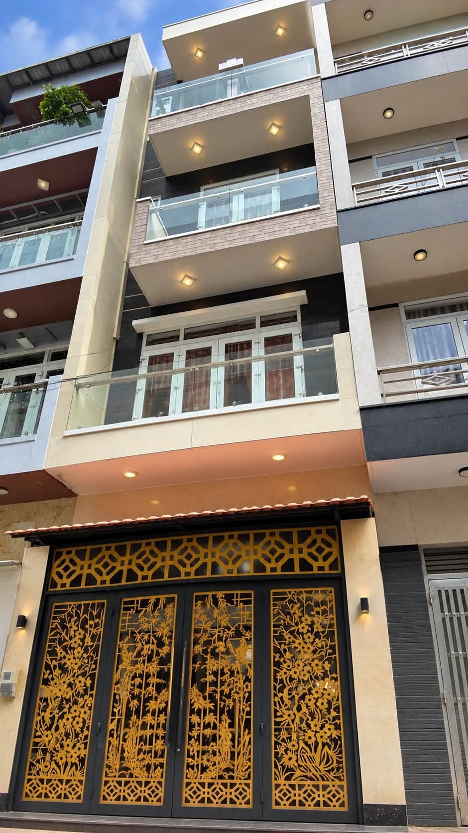 HÀNG THƠM  TÂN PHÚ - HẺM 8M - 68M² - 4 TẦNG - 5PN - FULL NỘI THẤT - CHỈ 8.X TỶ