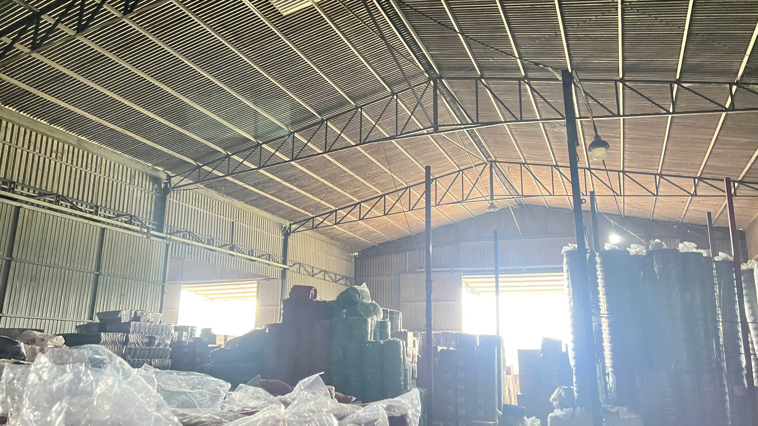 XN360 cho thuê xưởng sản xuất dân cư đông đúc nguồn LĐ nhiều, SX nhiều ngành nghề