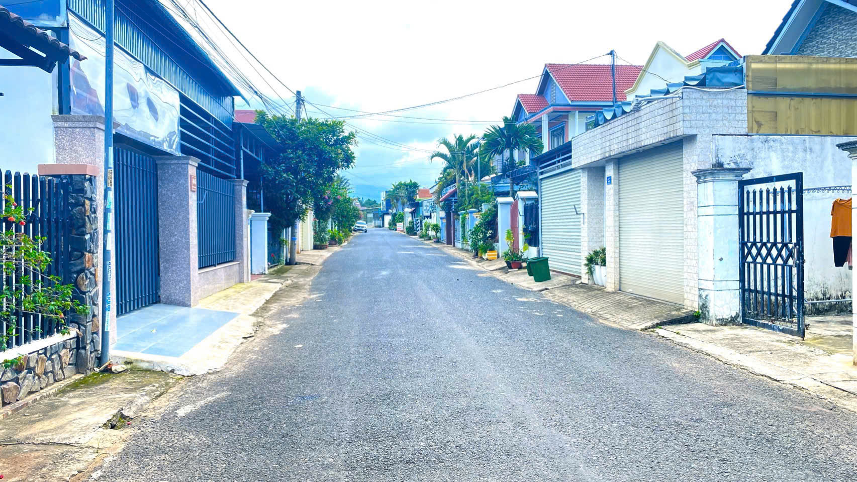 Đất 2 mặt tiền nguyễn thị minh khai lô 90, trung tâm đức trọng