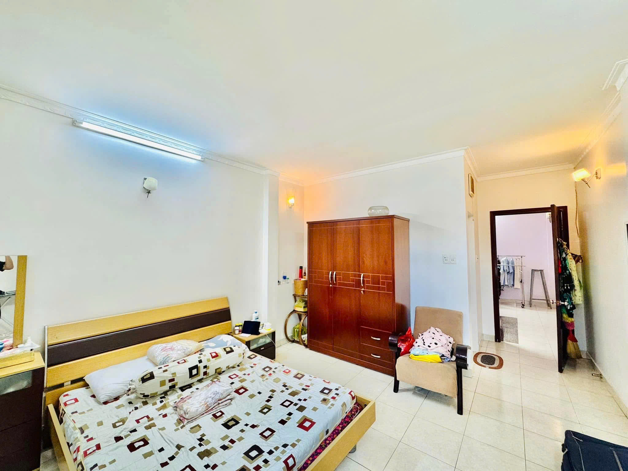 Bán nhà Mặt tiền Nguyễn Văn Đậu - gần Phan Văn Trị, 4,2x20m, 3 Tầng  - 4 PN, chỉ 18,9 Tỷ.-3