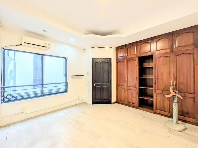 Bán nhà Biệt Thự Hẻm 8m Trần Cao Vân - gần Nguyễn Văn Trỗi, 9,6x17m, 4 Tầng, chỉ 28,9 Tỷ.