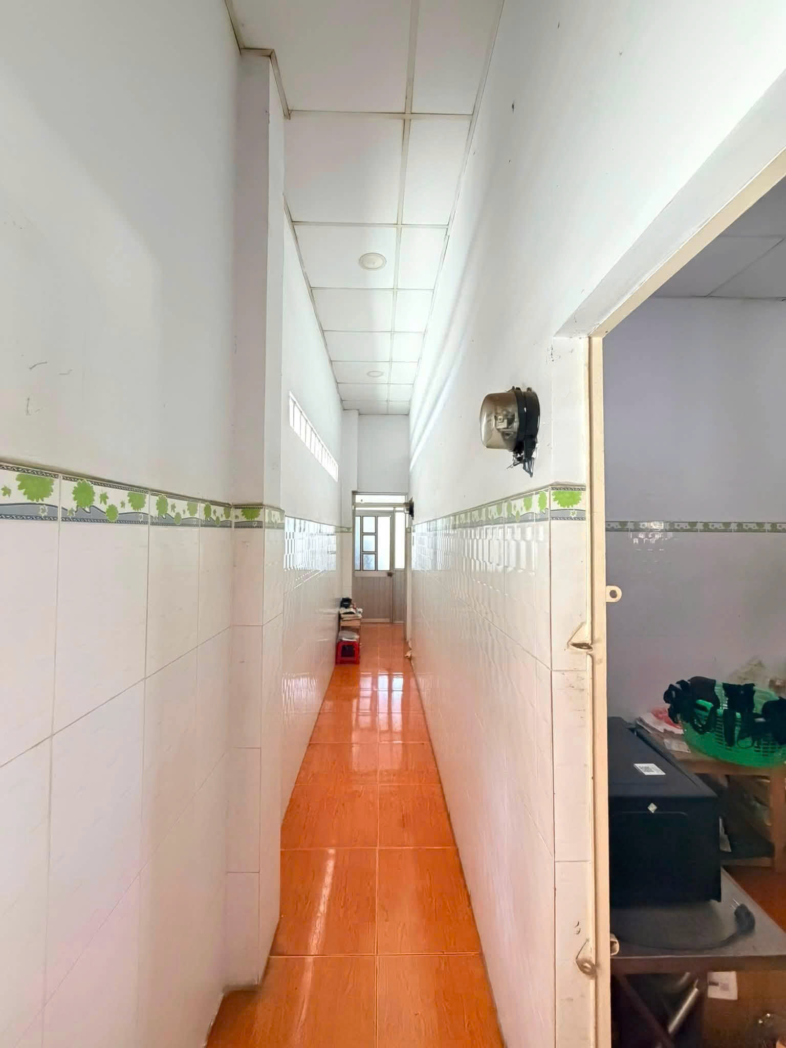 Bán nhà hẻm 5m Âu Cơ - gần Khu Đồng Đen, Bàu Cát,  5x14m, 4 Tầng - 5 PN, chỉ 6,8 Tỷ.