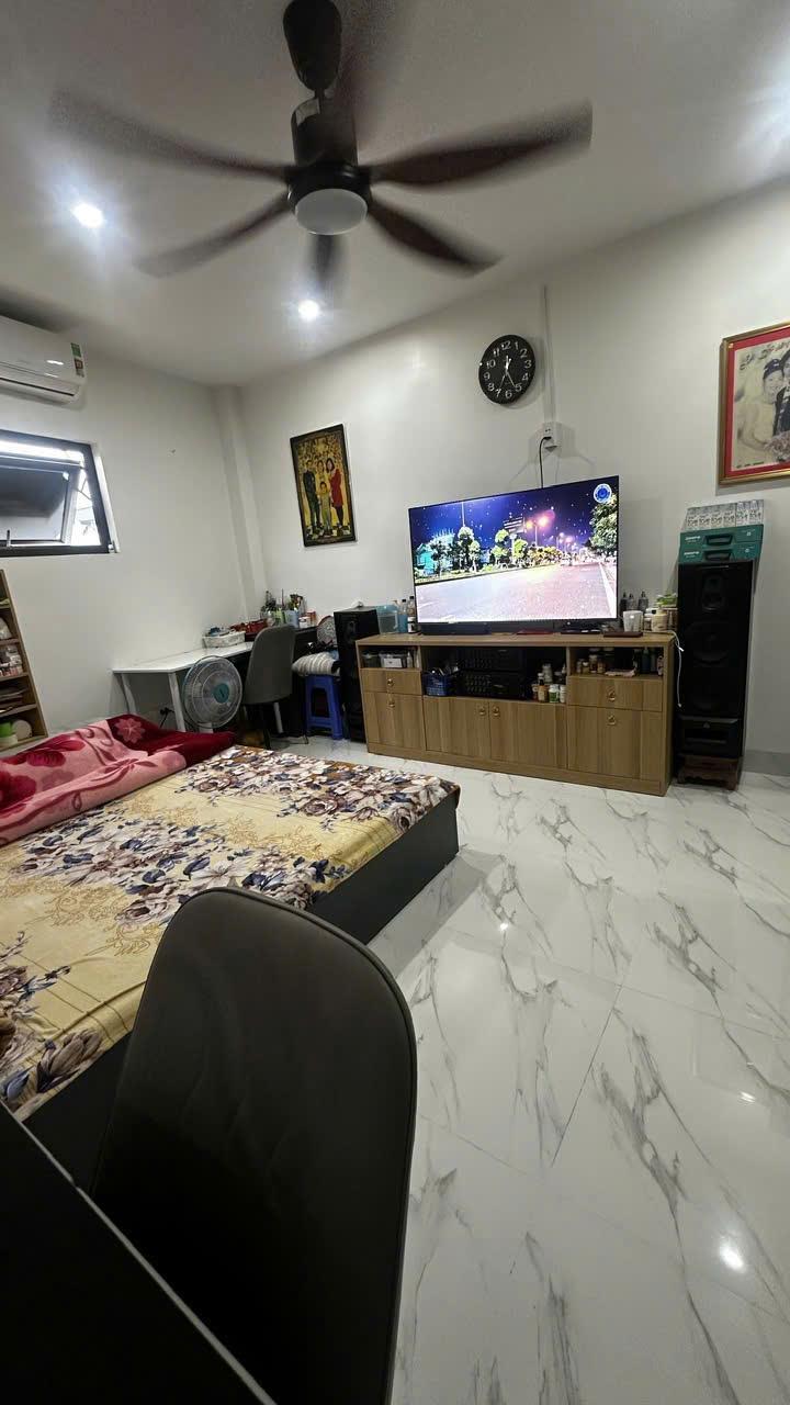 BÁN GẤP NHÀ LÔ GÓC TRUNG TÂM TRẠM TRÔI – NHÀ MỚI 4 TẦNG – VIEW HỒ – FULL NỘI THẤT CAO CẤP-4