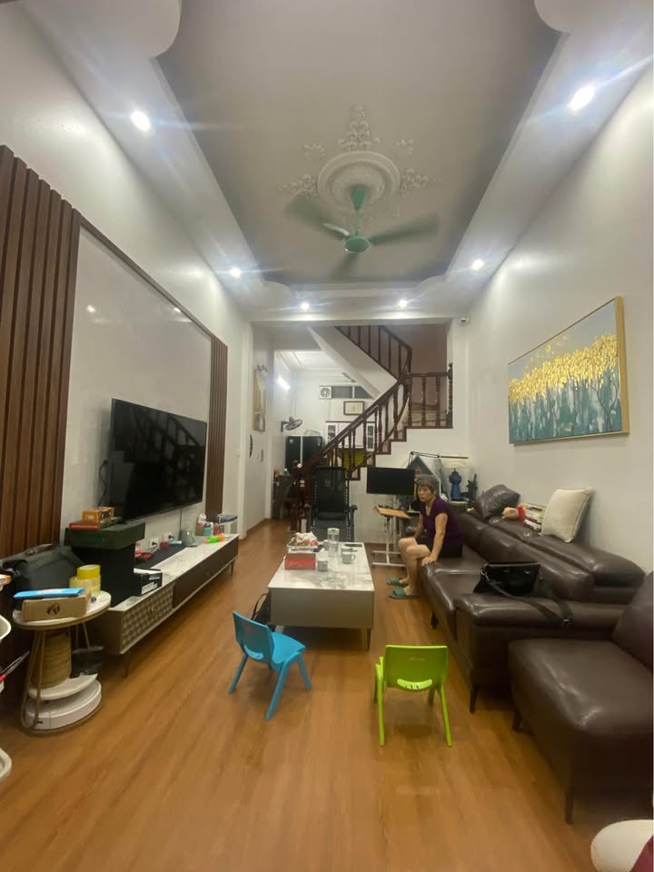 HIẾM HÓT NHÀ ĐẸP ĐÊ LA THÀNH ,HÀNG XÓM ĐÀI TRUYỀN HÌNH VN .