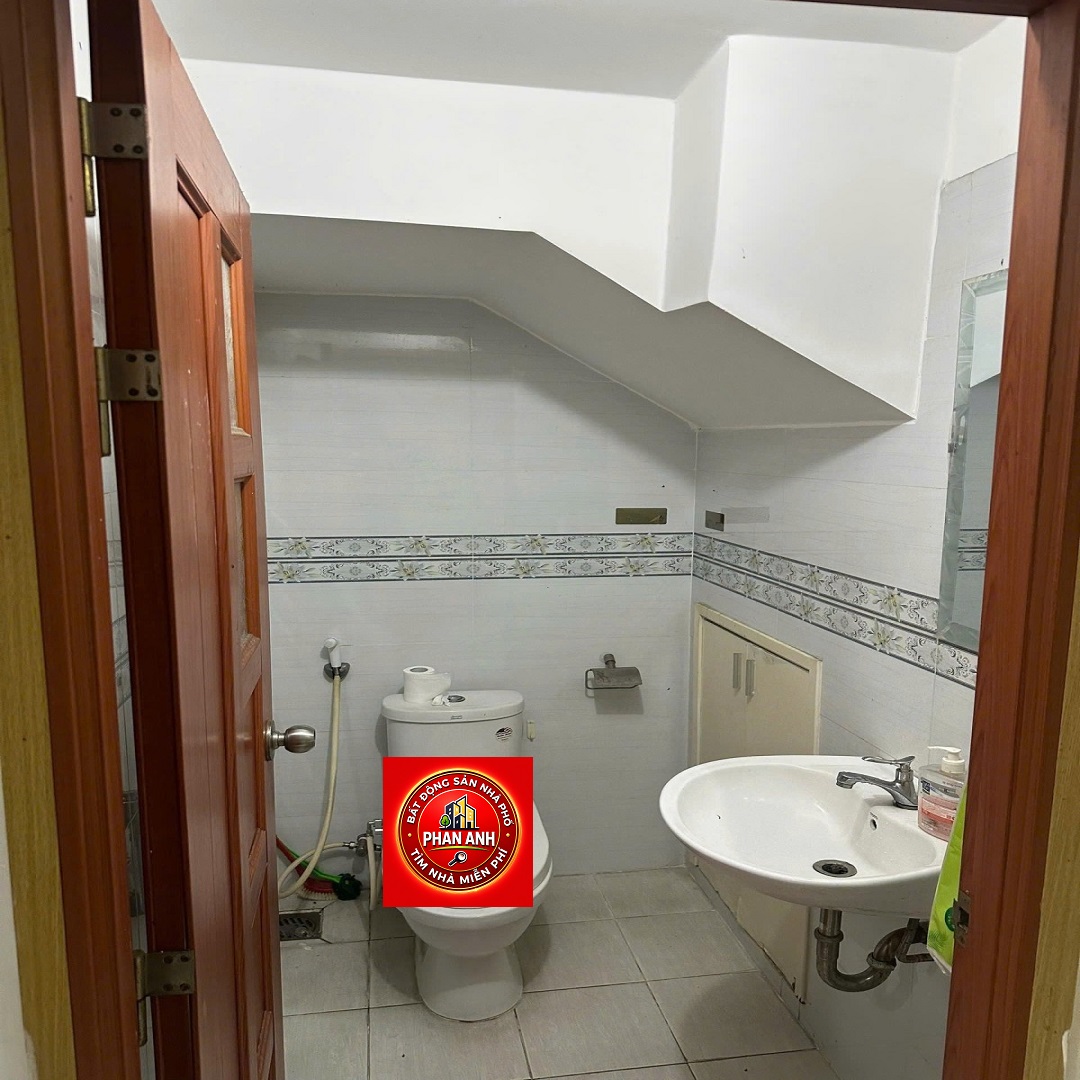 Nhà 3 tầng có sân ô tô ngay trung tâm Phước Bình – Mặt tiề.n đường nhựa 15 m, chỉ 11 tỏi......