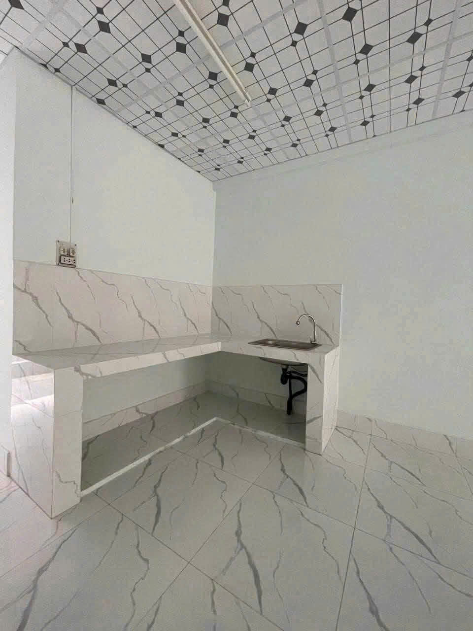32. Nhà 5 triệu trục chính hẻm đường 30/4 thuận lợi kinh doanh-3