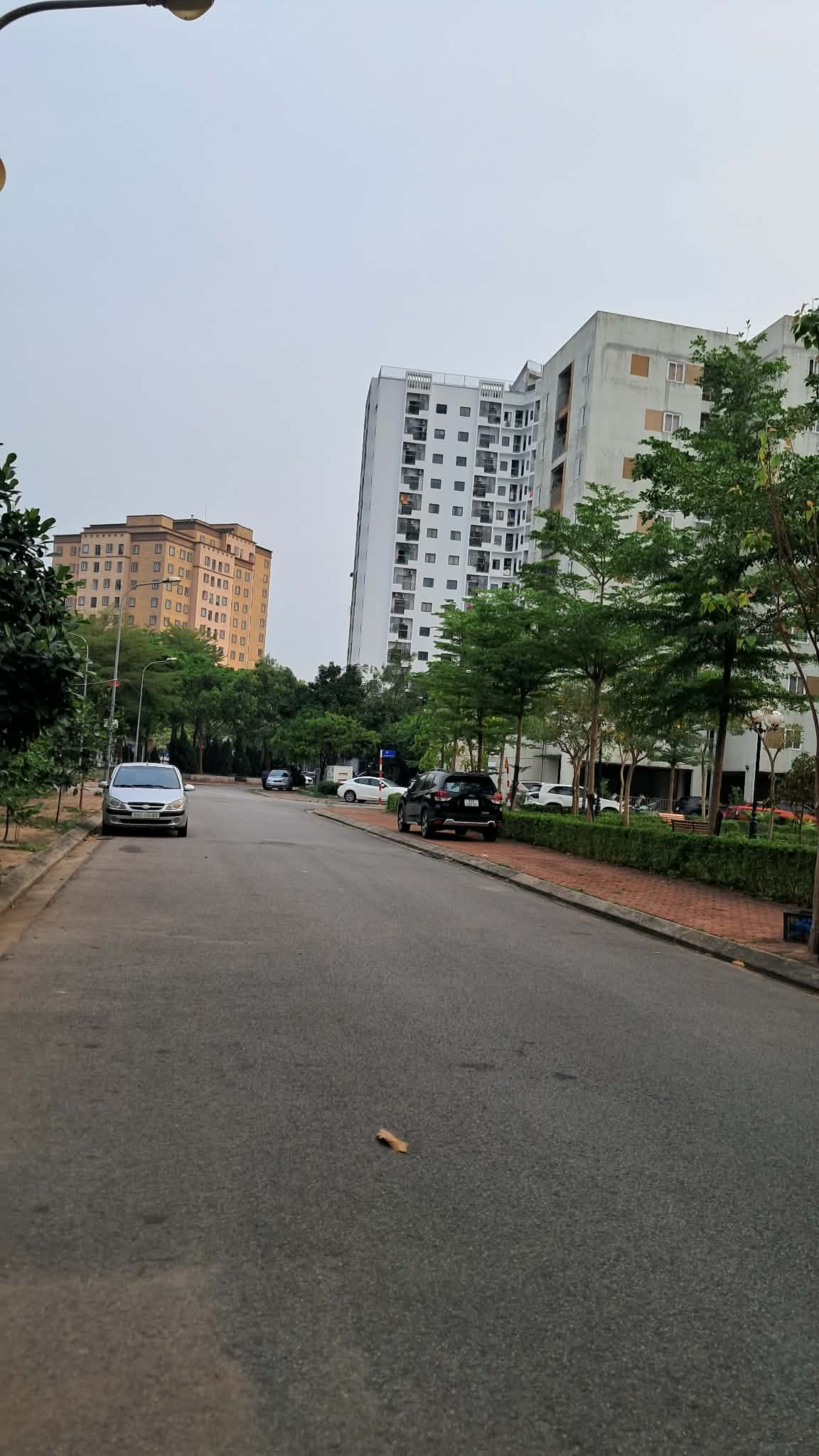 BÁN NHÀ PHÚC LỢI 75M2- 5 TẦNG THANG MÁY- Ô TÔ TRÁNH- KINH DOANH- 24.x Tỷ