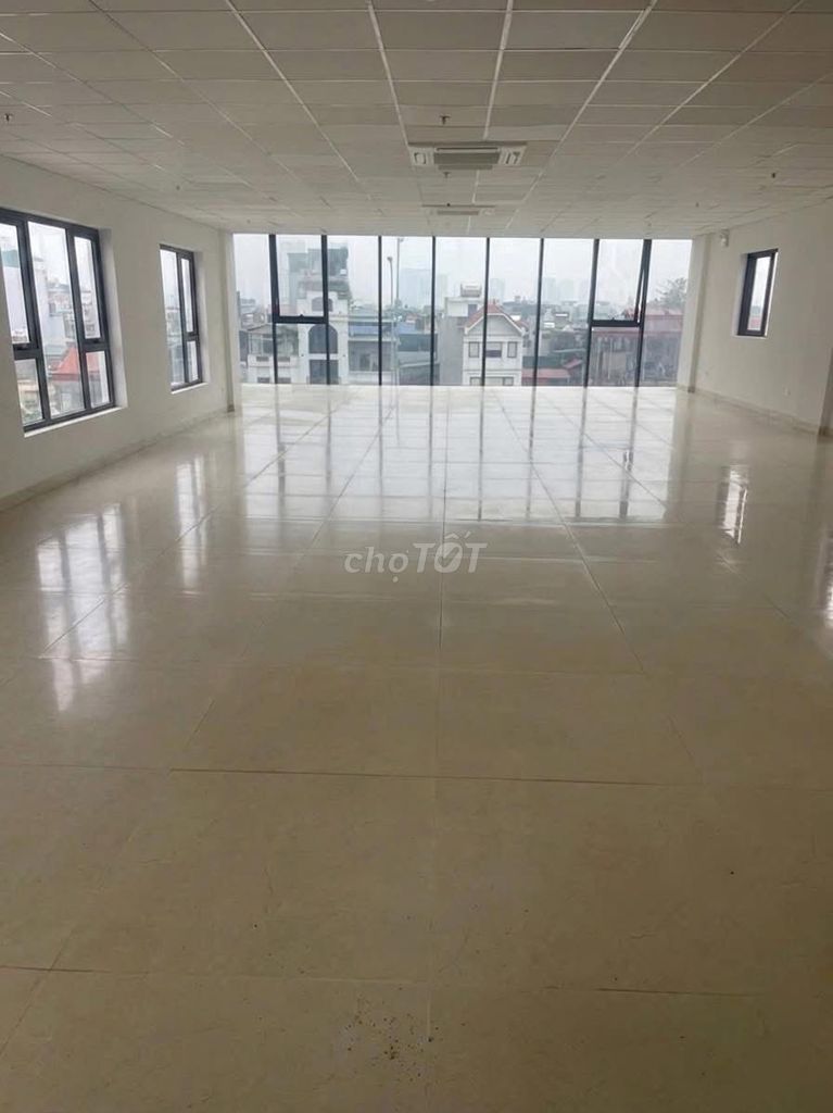 Cho thuê văn phòng tại 26, phố Đại La, 35 triệu, 180m2, mặt tiền 9m-3