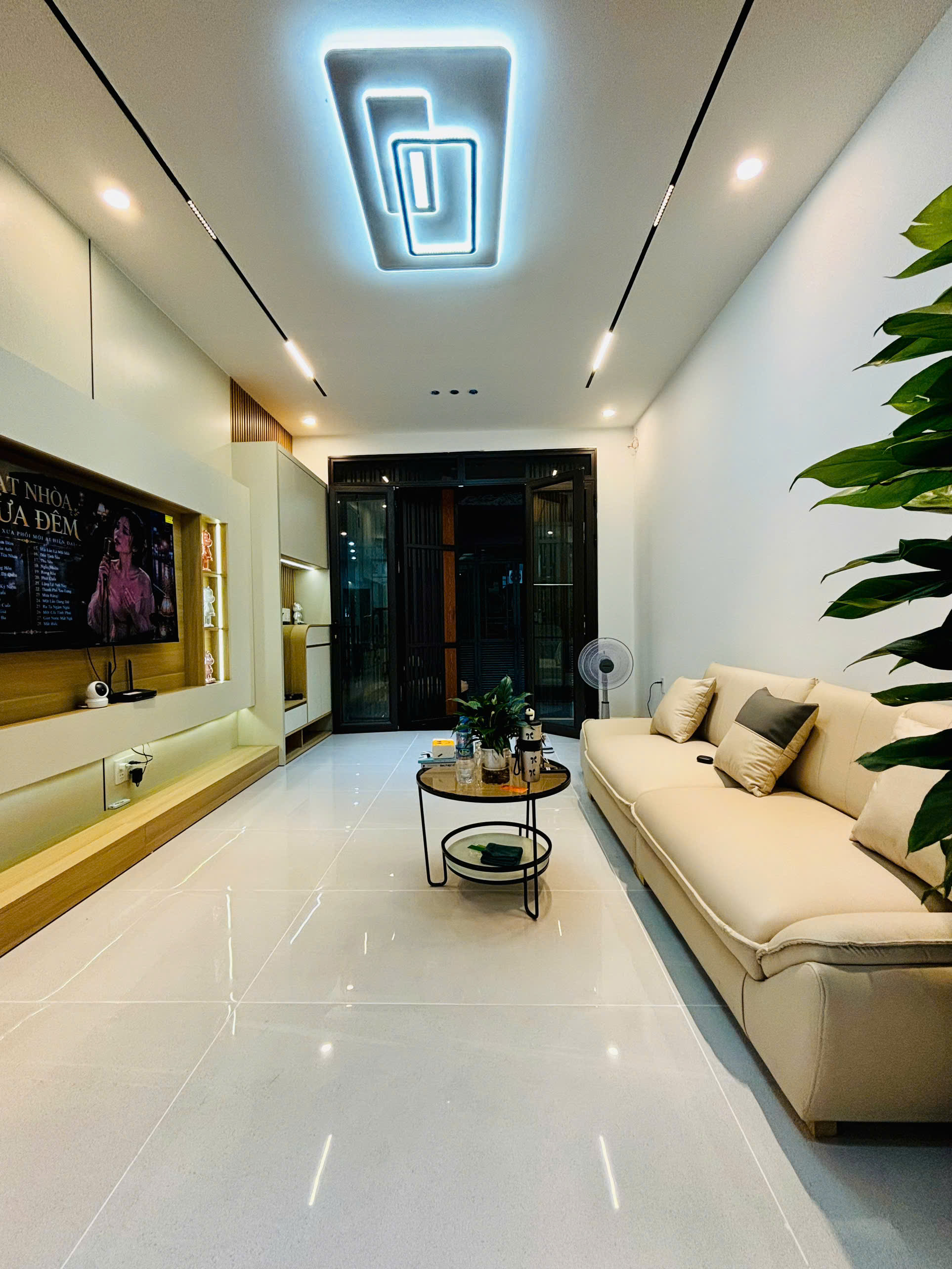 NHÀ CHỢ CỘT ĐÈN – LÊ CHÂN HẢI PHÒNG