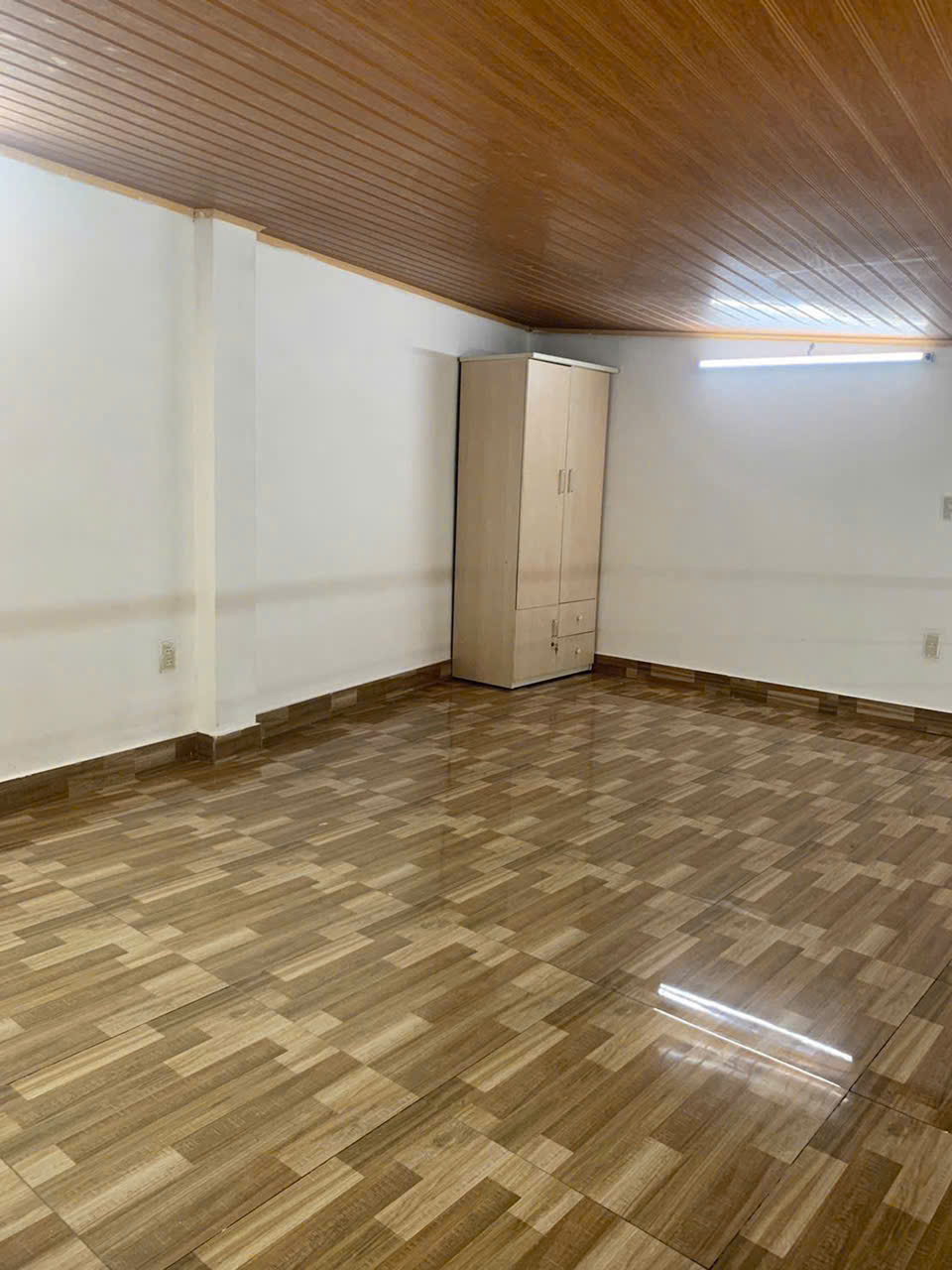 Hàng hiếm nhà 1.5 tầng Lê Thanh Nghị 45m2 ô tô vào ngõ sát chợ giá 1.x tỷ