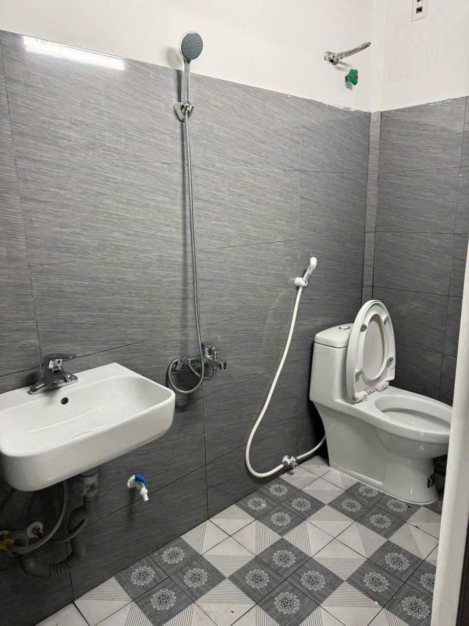 Nhà mặt đại lộ Lê Thanh Nghị 72m2 kinh doanh sầm uất giá 6.x tỷ