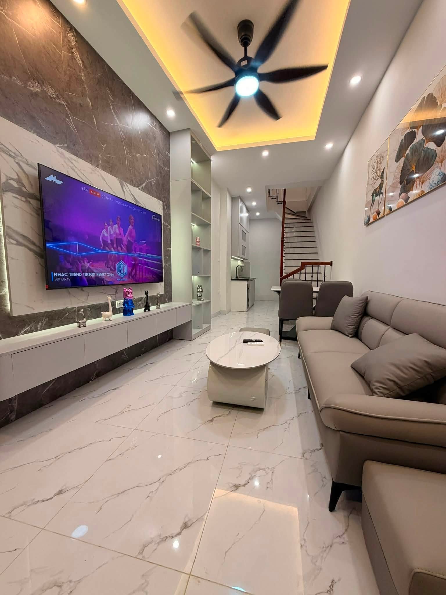 Chính chủ Bán nhà ngõ Hồ Bãi Cát, 23m 5 tầng, lg, 100m ra ô tô, an sinh đỉnh, 5.4 tỷ 0973256699.