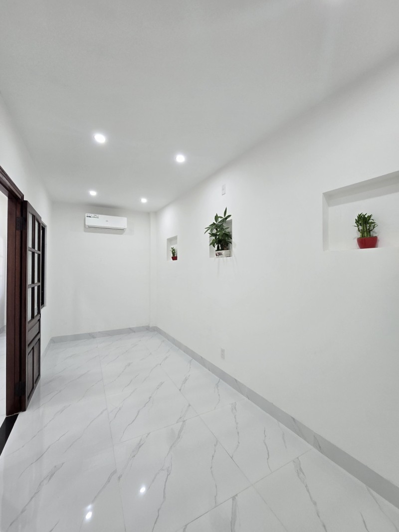 ► MT Hoàng Diệu 2 chiều, 77m2, 2 mặt thoáng, 3 tầng đẹp, 7PN, kinh doanh cực ngon, Giảm sâu 1 tỷ