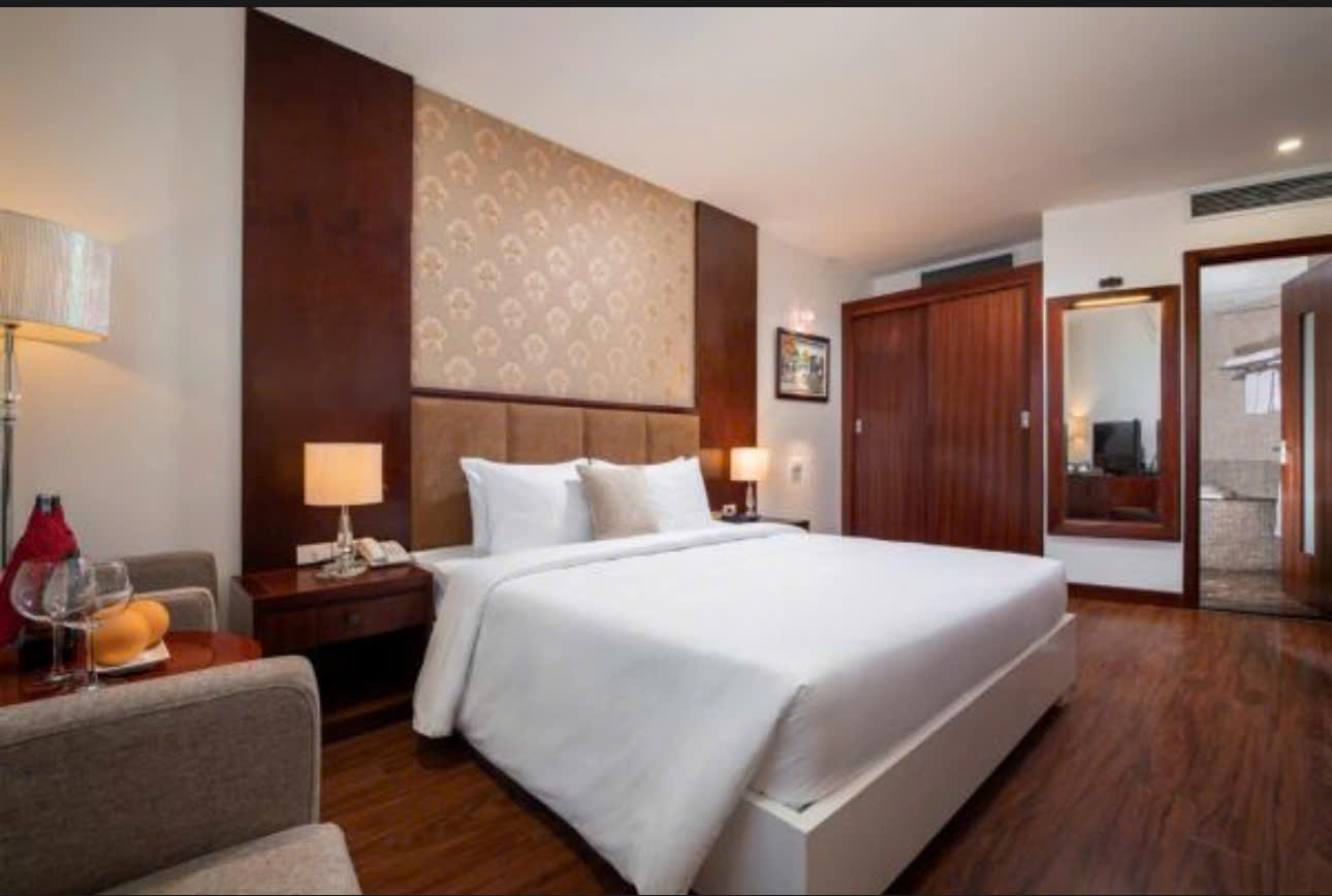 LinhHK bán khách sạn 68p, 320m², 12 tầng, lô góc mt gần 30m
