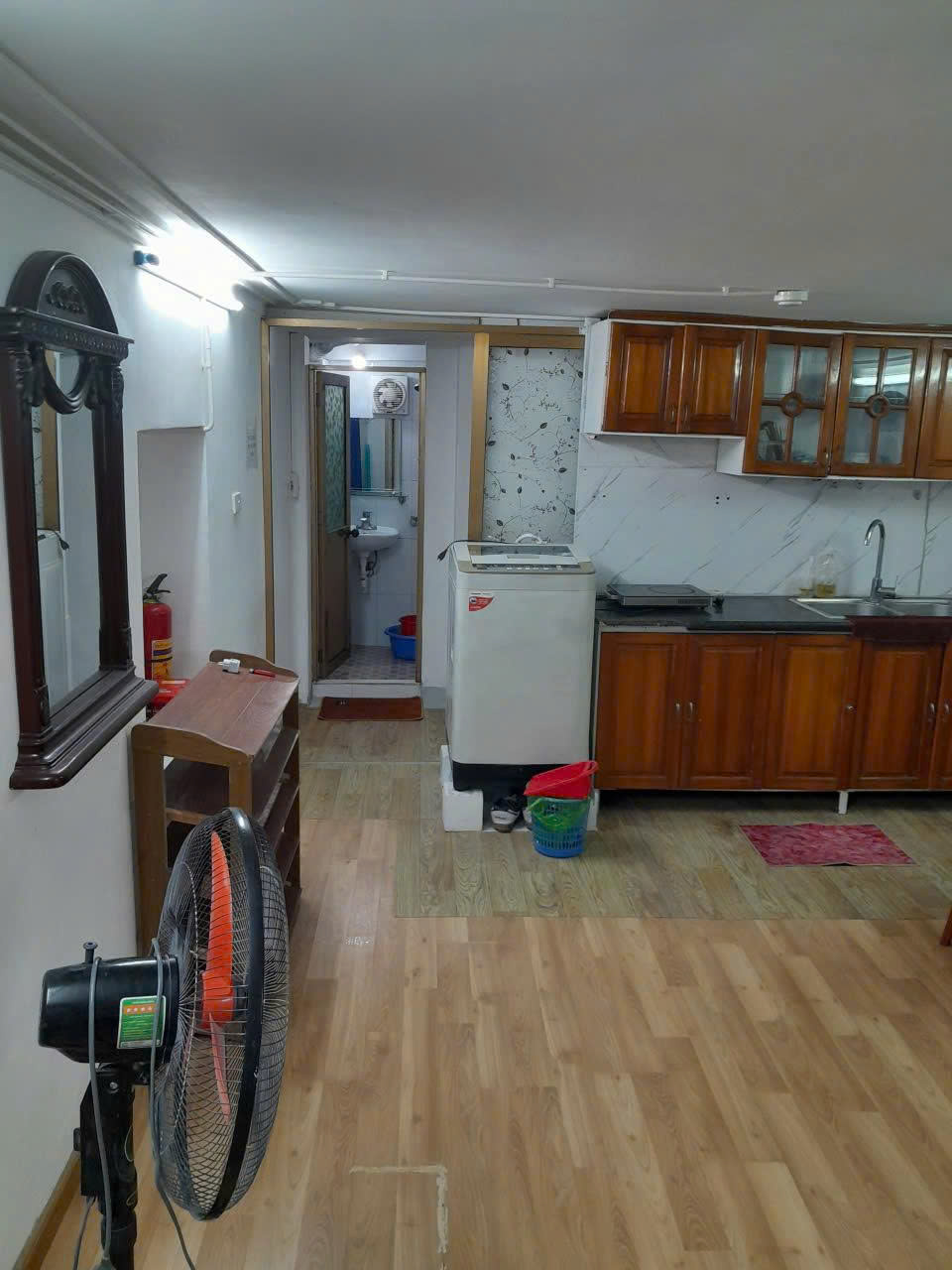 CHO THUÊ CĂN HỘ CCMN GIỮA PHỐ NGỌC LÂM, LONG BIÊN, HÀ NỘI  – 40M² – FULL NỘI THẤT